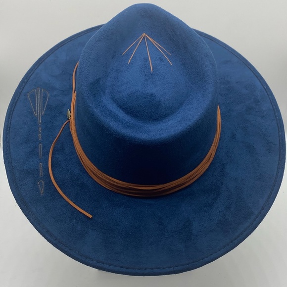 Beau - Picture 6 of 7